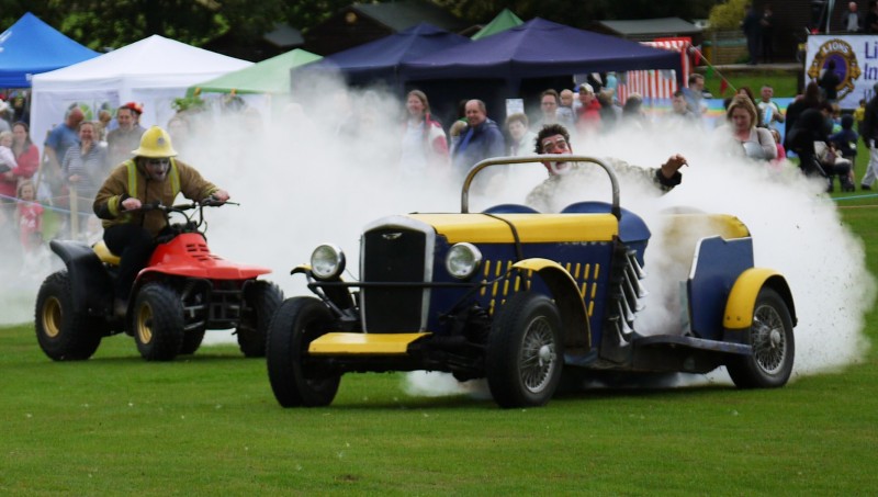 Dingle Fingle clown car on fire