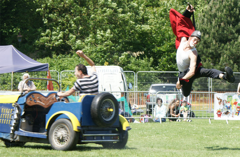 Dingle Fingle in the air with a near miss