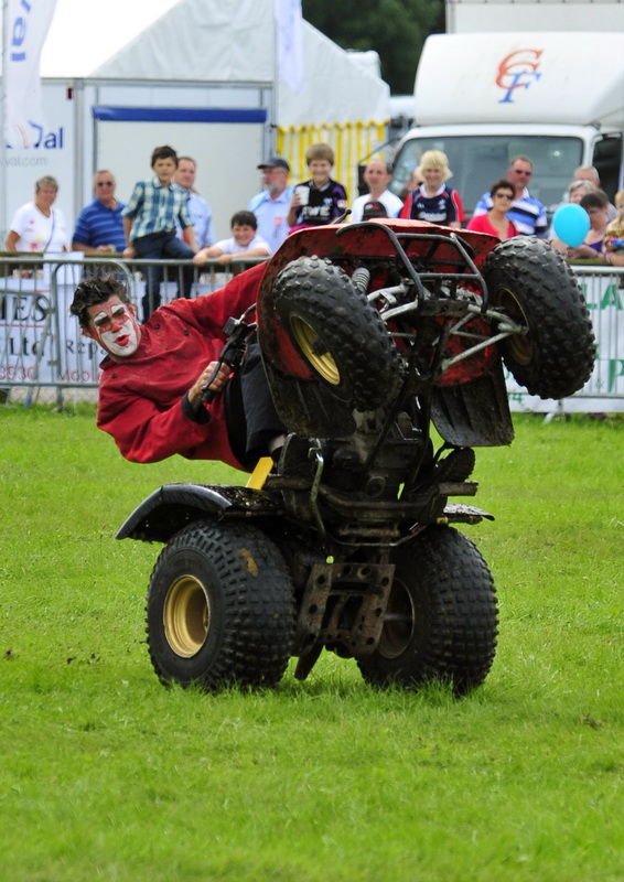 Dingle Fingle Clown Quad Wheelie